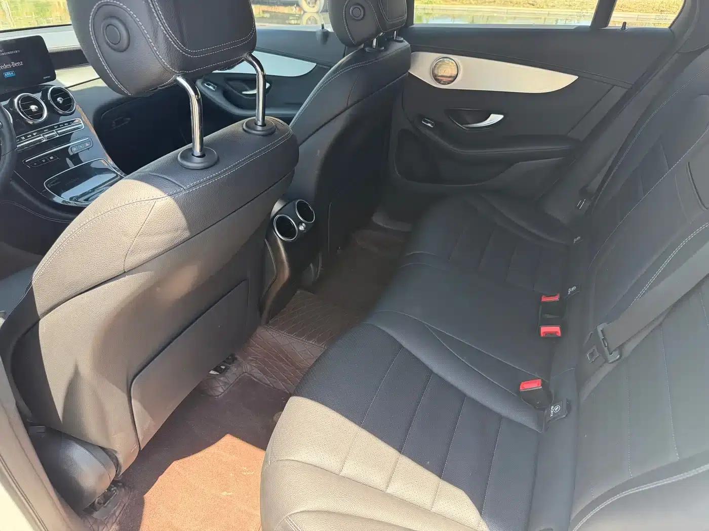 Mercedes-Benz GLC Coupe 2020 GLC 260 4MATIC Coupe SUV — миниатюра 5