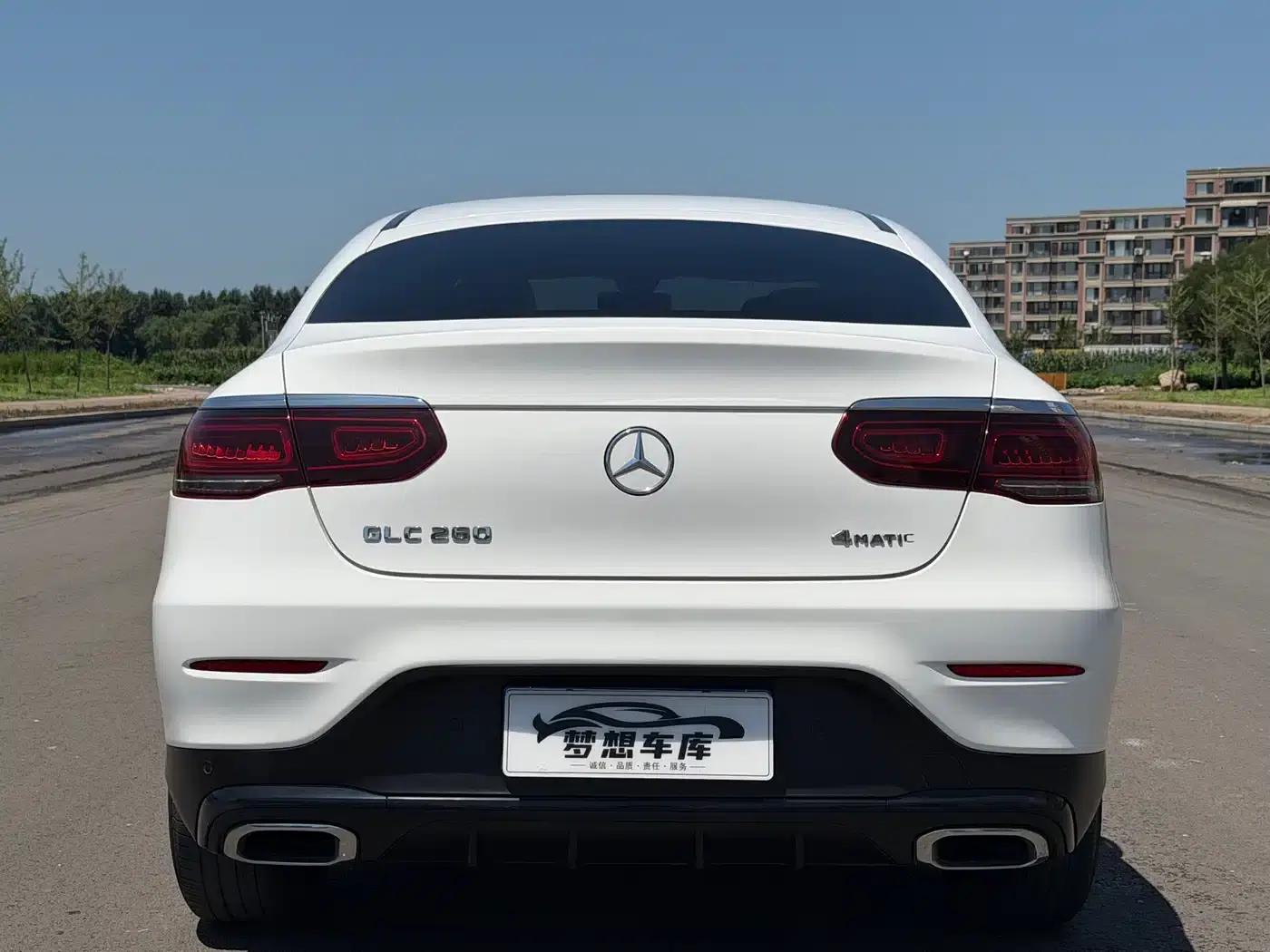 Mercedes-Benz GLC Coupe 2020 GLC 260 4MATIC Coupe SUV — миниатюра 7