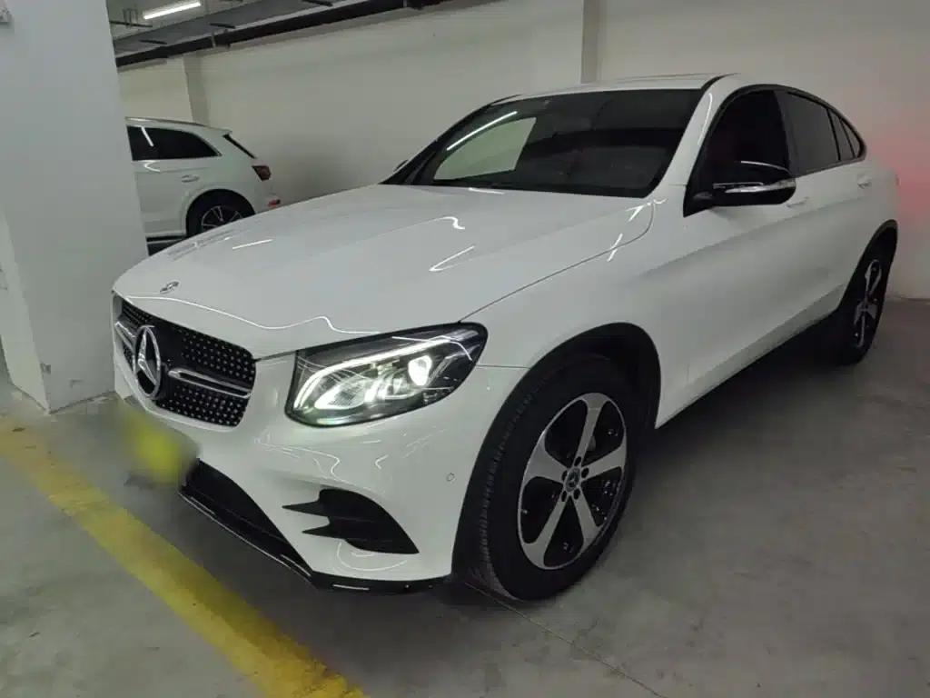 Mercedes-Benz GLC Coupe 2018 GLC 200 4MATIC Coupe SUV — миниатюра 1
