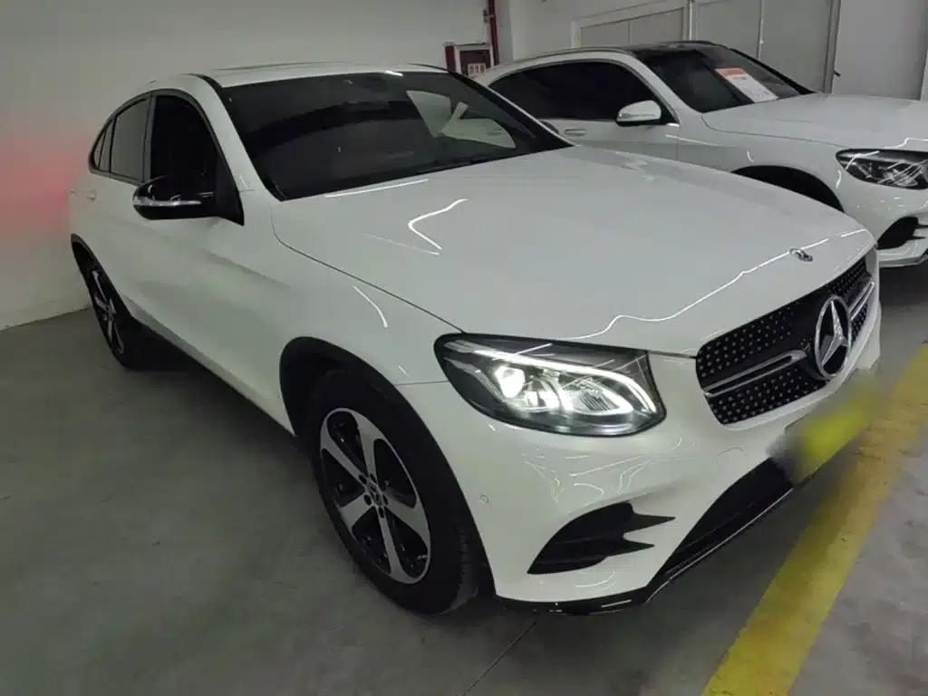 Mercedes-Benz GLC Coupe 2018 GLC 200 4MATIC Coupe SUV — миниатюра 4