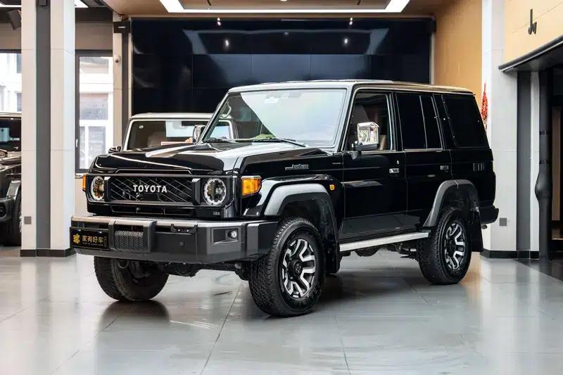 2024 Land Cruiser 70 Series 2.8T Automatic 4WD 5-Seater Parallel Import — миниатюра 1