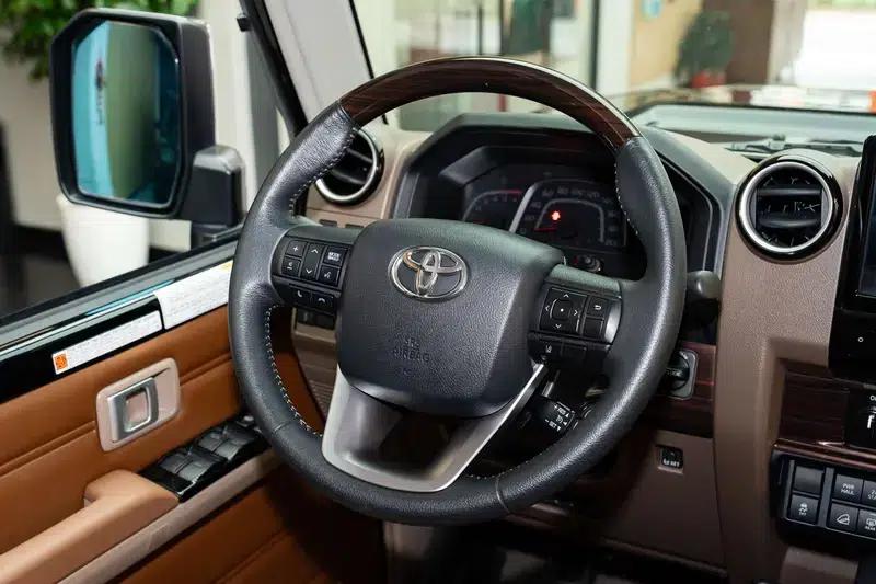 2024 Land Cruiser 70 Series 2.8T Automatic 4WD 5-Seater Parallel Import — миниатюра 11