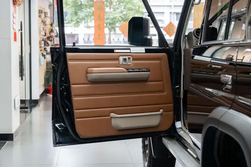 2024 Land Cruiser 70 Series 2.8T Automatic 4WD 5-Seater Parallel Import — миниатюра 16
