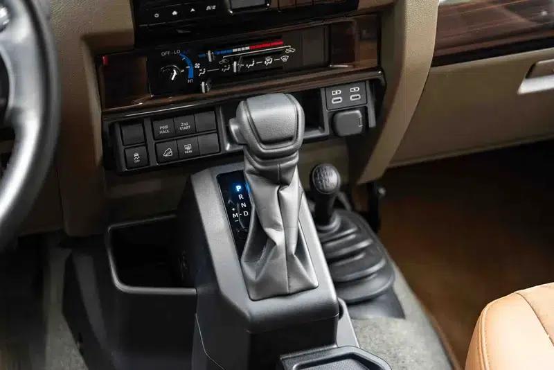 2024 Land Cruiser 70 Series 2.8T Automatic 4WD 5-Seater Parallel Import — миниатюра 11