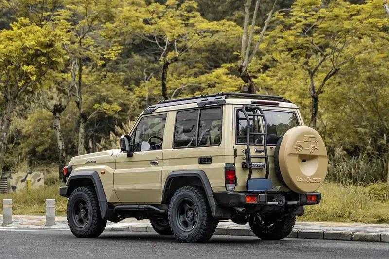 2024 Land Cruiser 70 Series 2.8T Automatic 4WD 5-Seater Parallel Import — миниатюра 4