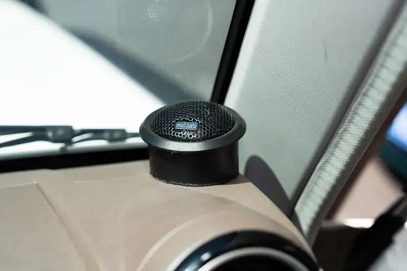 2022 Land Cruiser 70 Series, 4.0L Manual, 4WD, 2-Seater, Parallel Import — миниатюра 12