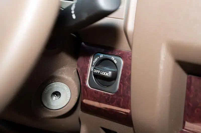 2022 Land Cruiser 70 Series, 4.0L Manual, 4WD, 2-Seater, Parallel Import — миниатюра 14