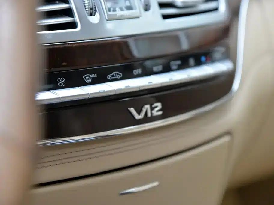 2010 Mercedes-Benz S-Class AMG S 65 — миниатюра 8