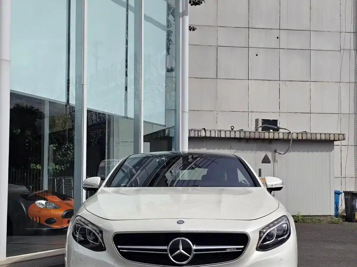 2015 Mercedes-Benz S-Class AMG S 63 4MATIC Coupe — миниатюра 3