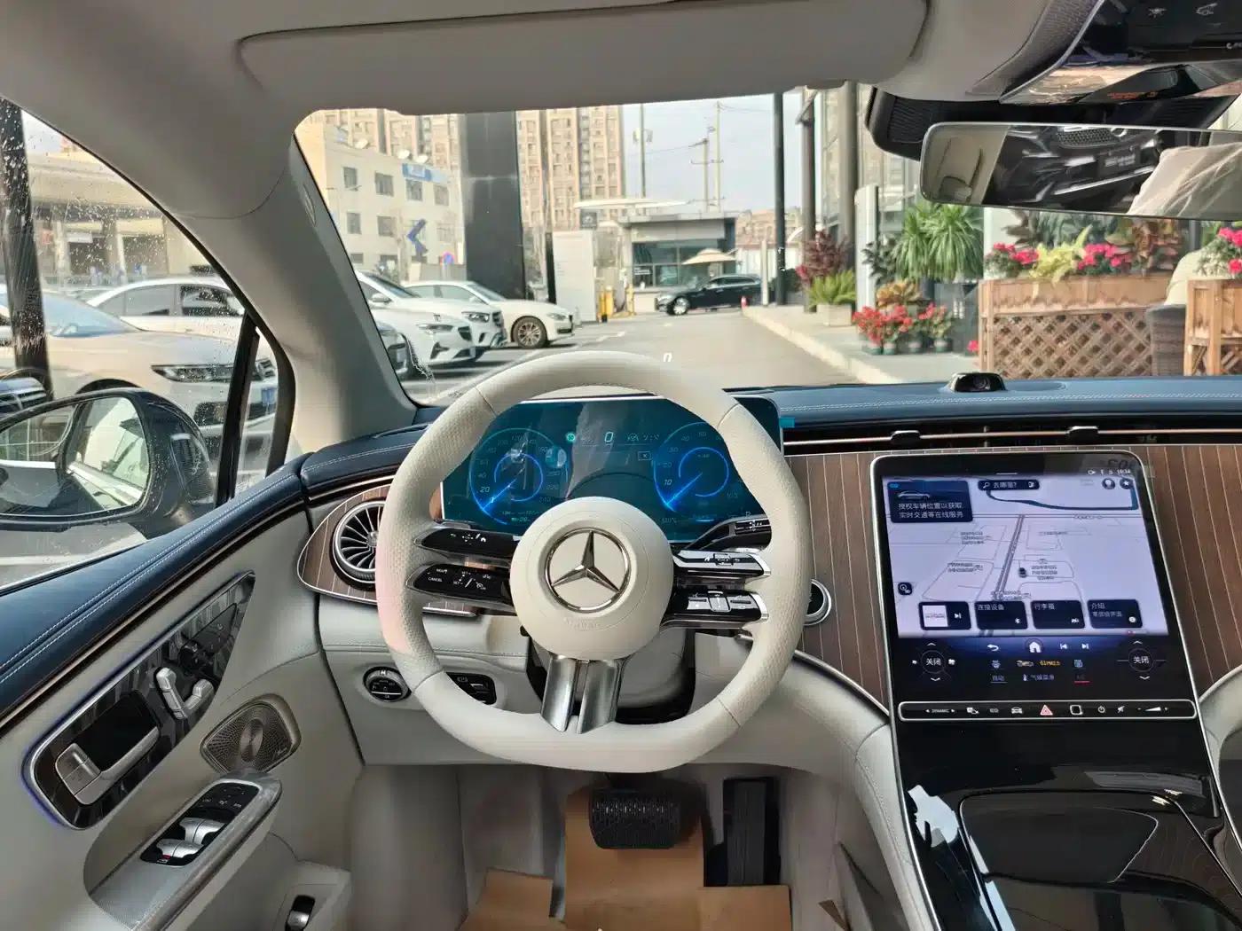 Mercedes-Benz EQE 2025 500 4MATIC Luxury Edition — миниатюра 16