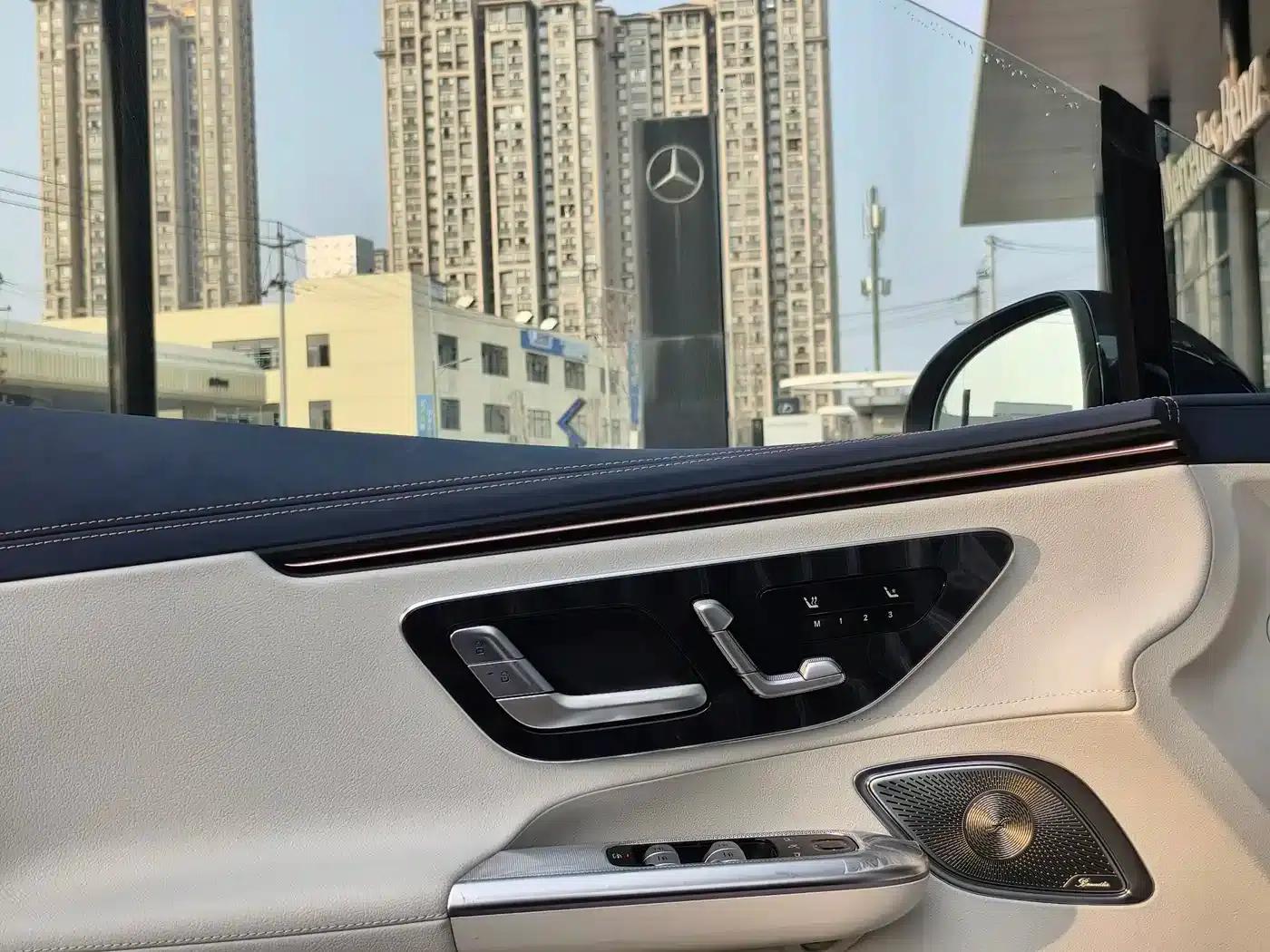 Mercedes-Benz EQE 2025 500 4MATIC Luxury Edition — миниатюра 17