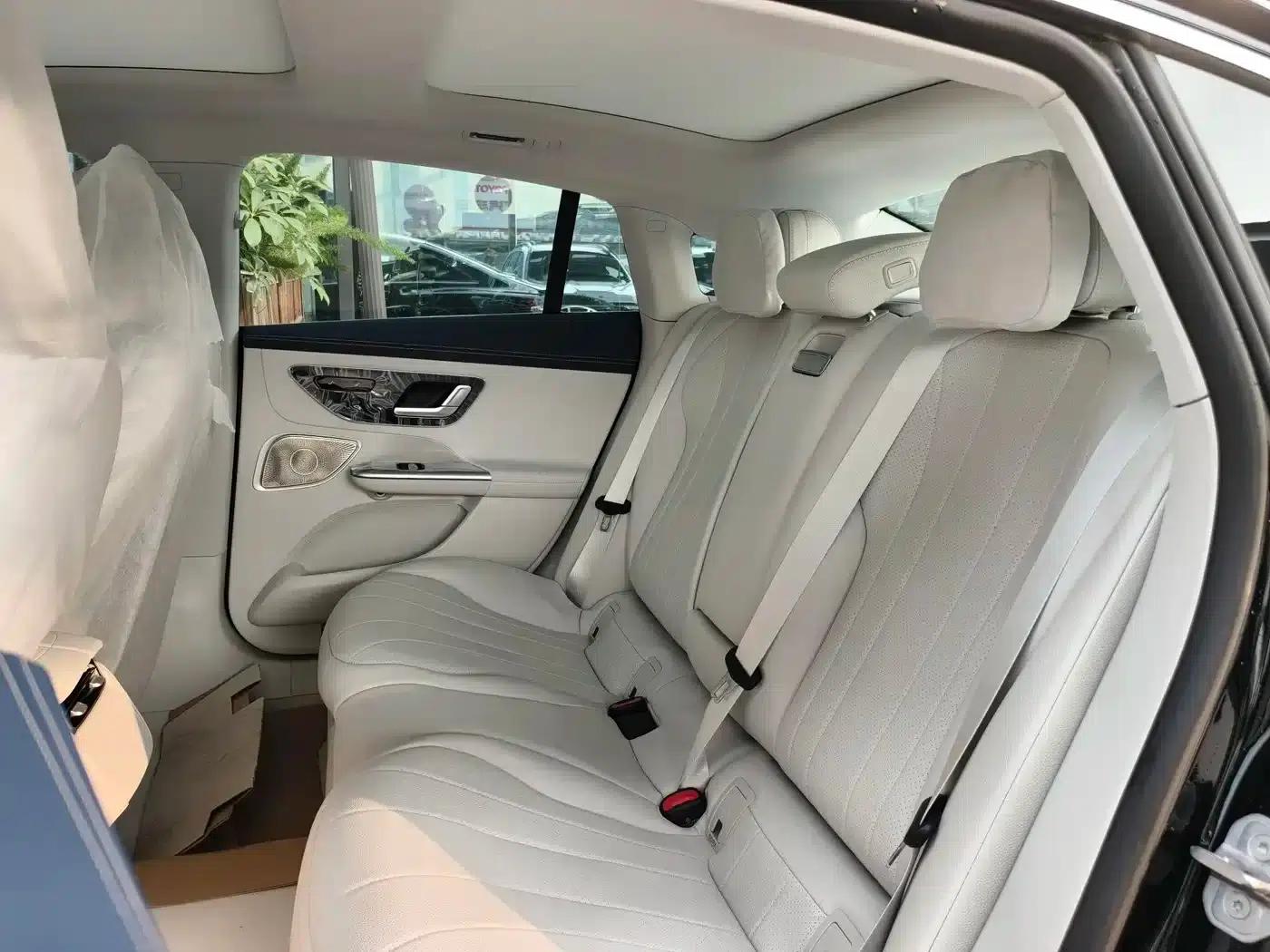 Mercedes-Benz EQE 2025 500 4MATIC Luxury Edition — миниатюра 21