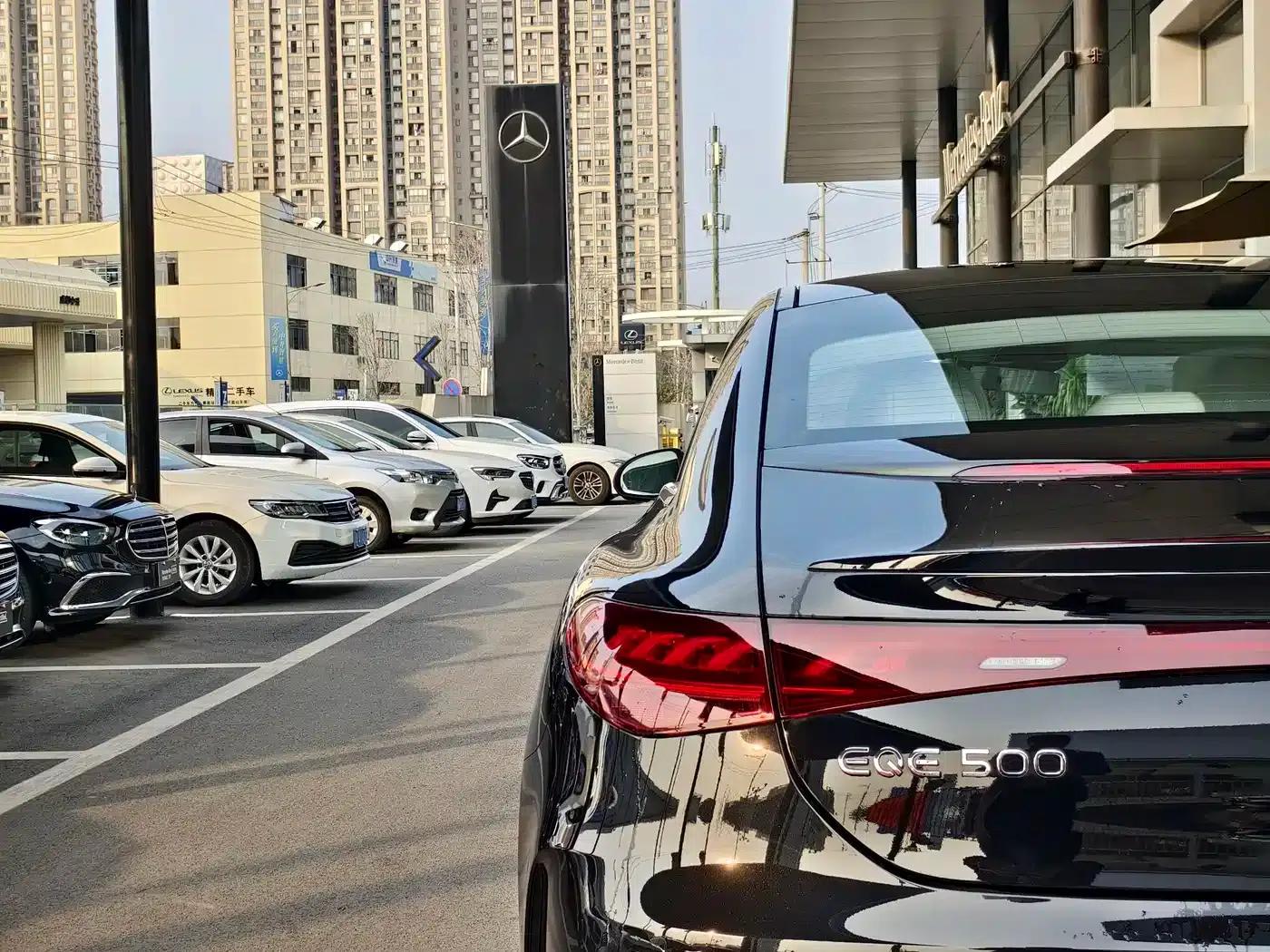 Mercedes-Benz EQE 2025 500 4MATIC Luxury Edition — миниатюра 9