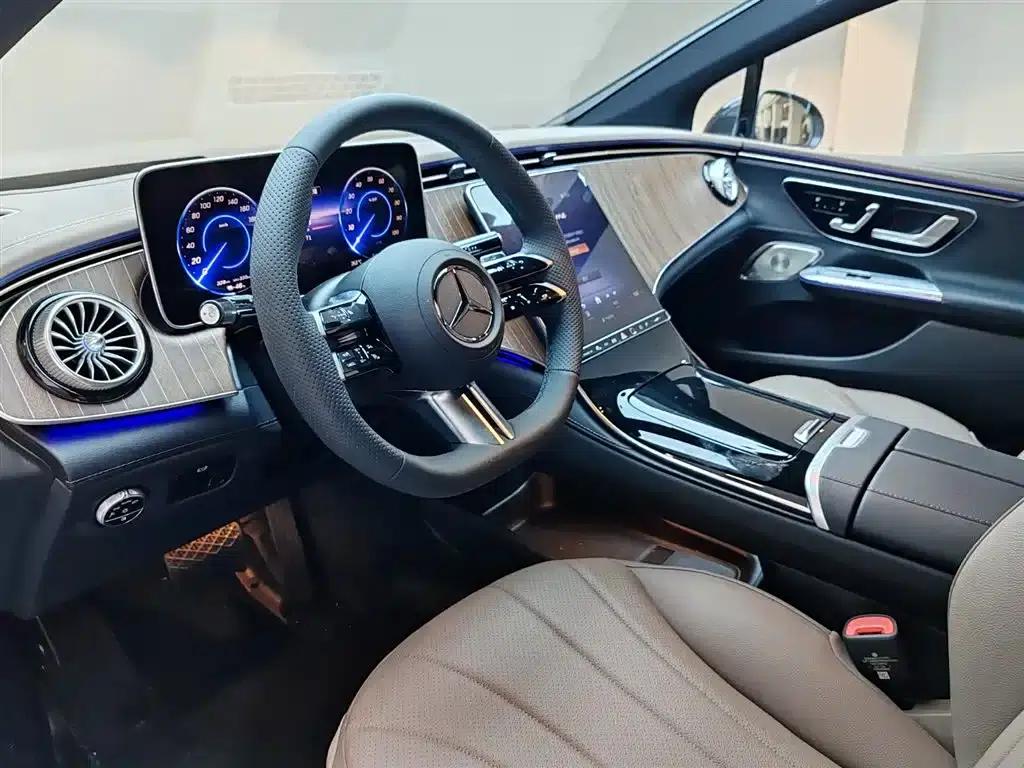 Mercedes-Benz EQE 2025 500 4MATIC Luxury Edition — миниатюра 5