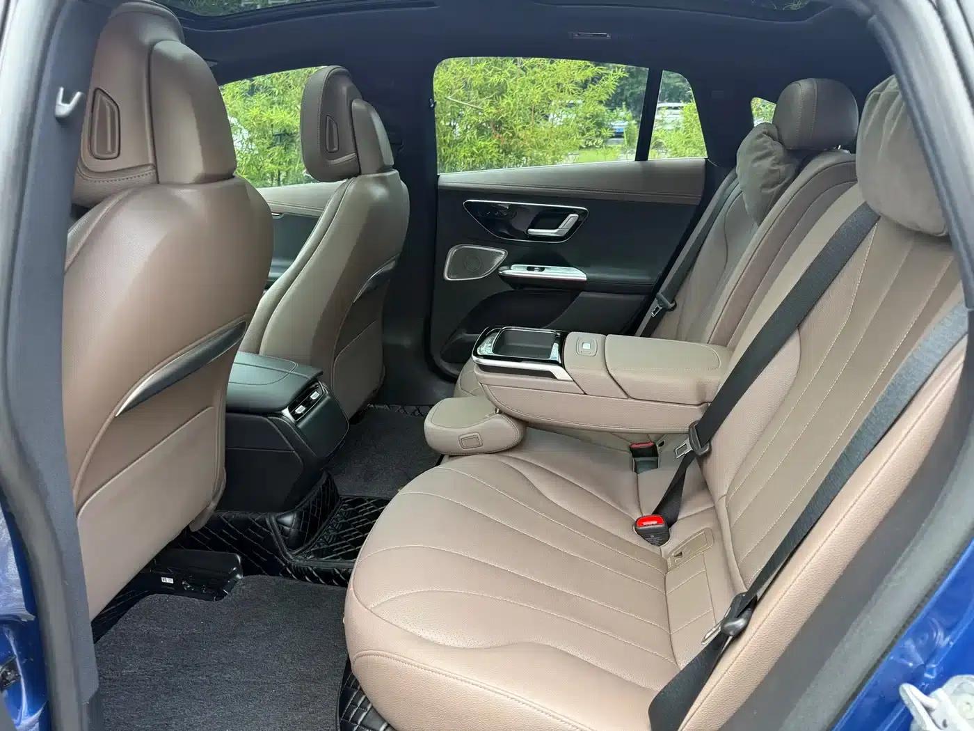 Mercedes-Benz EQE 2022 350 Luxury Edition — миниатюра 11