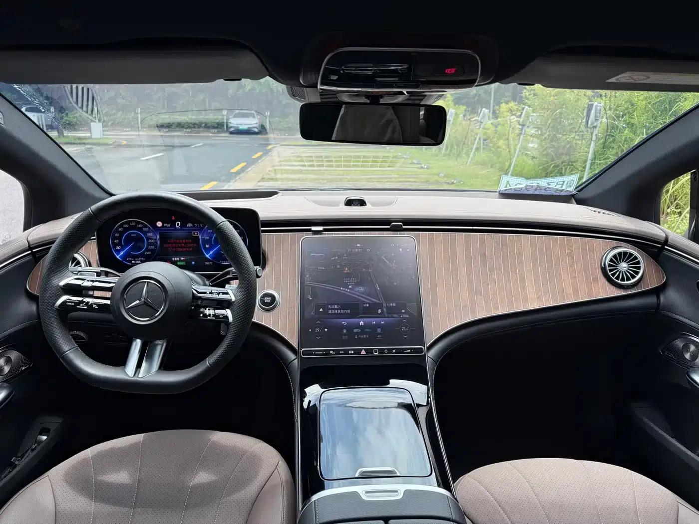 Mercedes-Benz EQE 2022 350 Luxury Edition — миниатюра 17