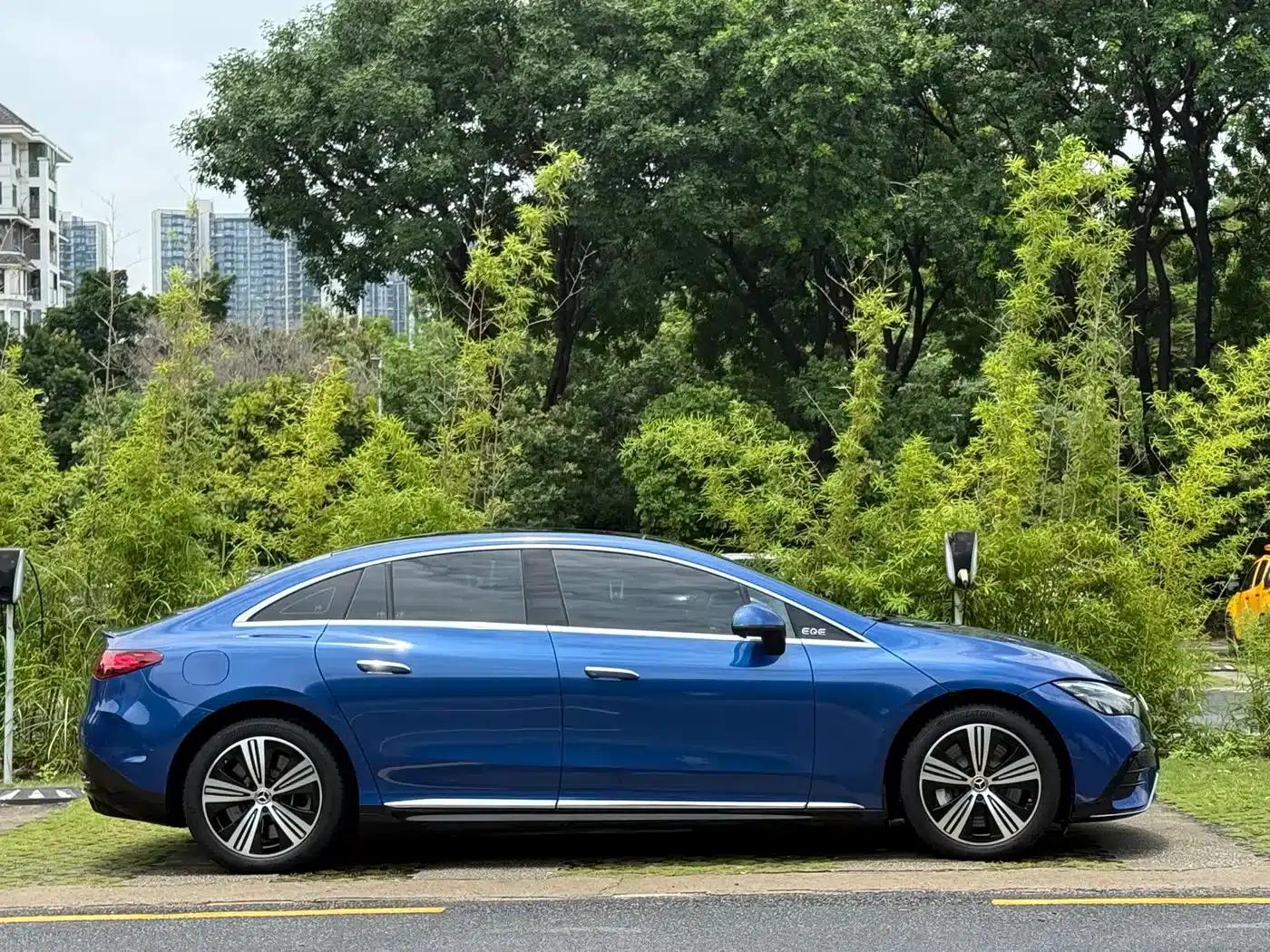 Mercedes-Benz EQE 2022 350 Luxury Edition — миниатюра 6