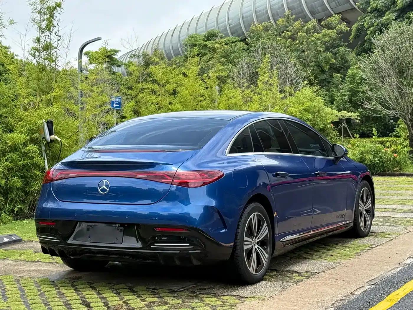 Mercedes-Benz EQE 2022 350 Luxury Edition — миниатюра 7