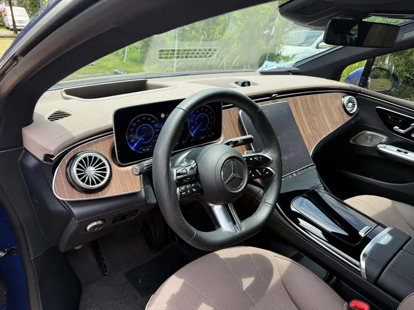 Mercedes-Benz EQE 2022 350 Luxury Edition — миниатюра 9