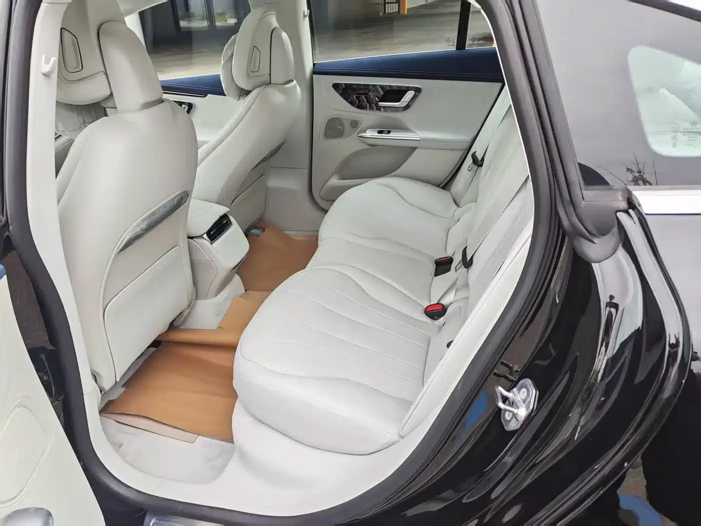 Mercedes-Benz EQE 2025 500 4MATIC Pioneer Edition — миниатюра 12