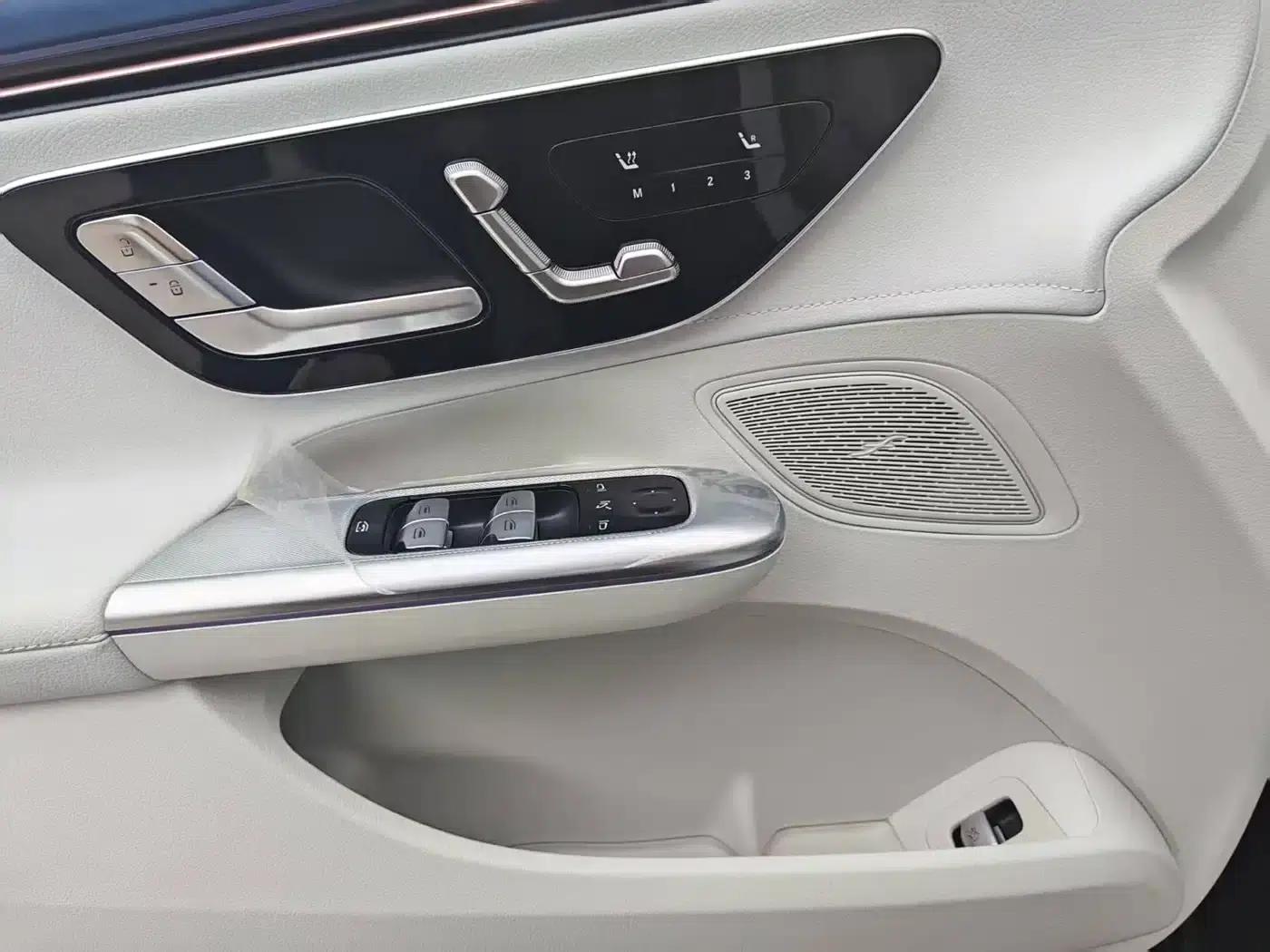 Mercedes-Benz EQE 2025 500 4MATIC Pioneer Edition — миниатюра 18