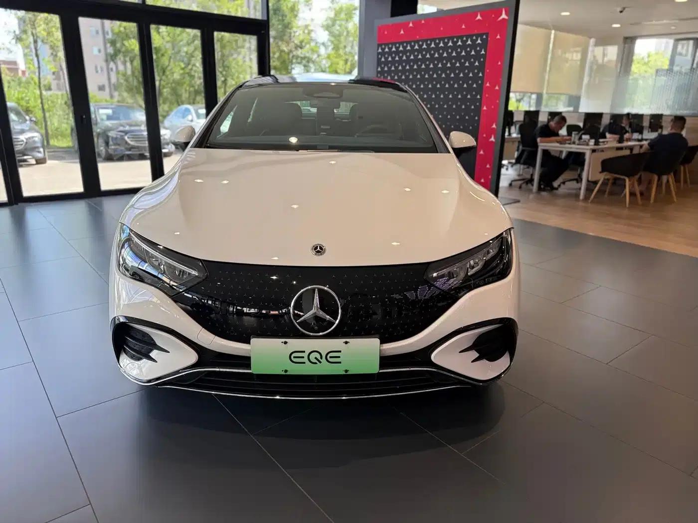 Mercedes-Benz EQE 2025 500 4MATIC Pioneer Edition — миниатюра 2