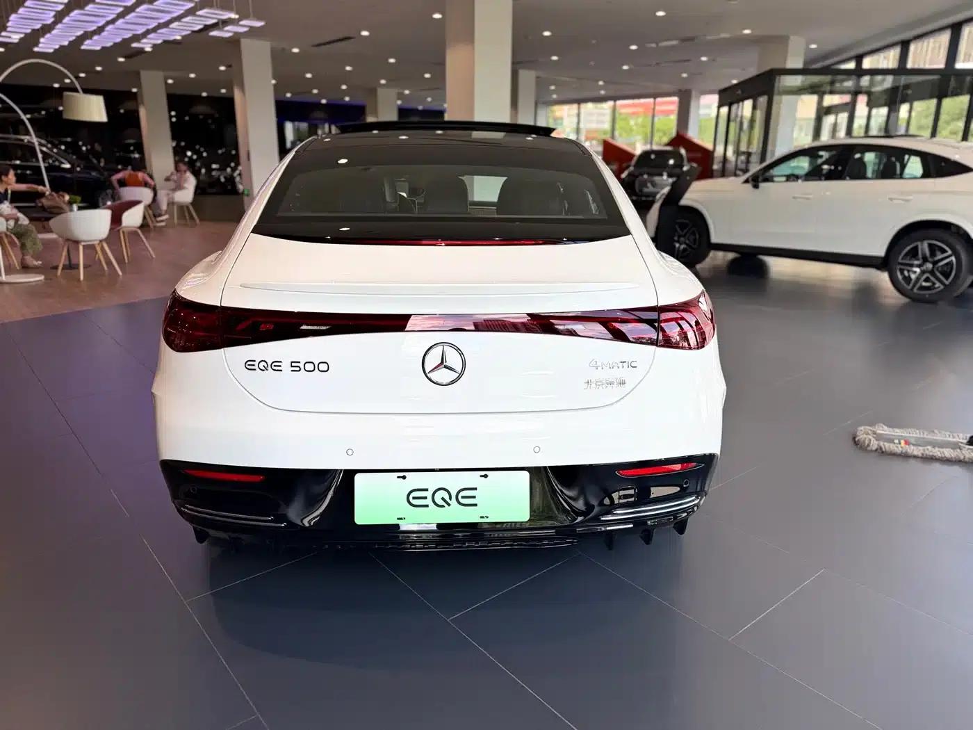 Mercedes-Benz EQE 2025 500 4MATIC Pioneer Edition — миниатюра 8