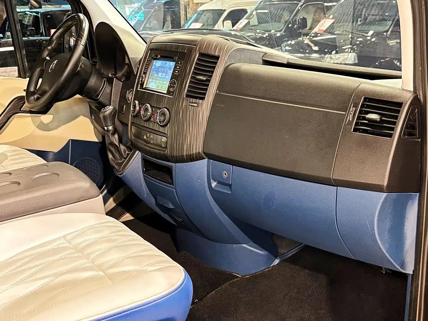 2015 Sprinter 3.5L Automatic — миниатюра 15