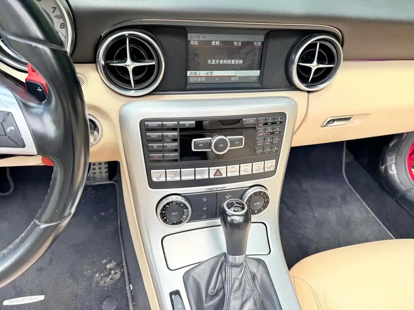 Mercedes-Benz SLK-Class 2011 SLK 200 Fashion Edition — миниатюра 16