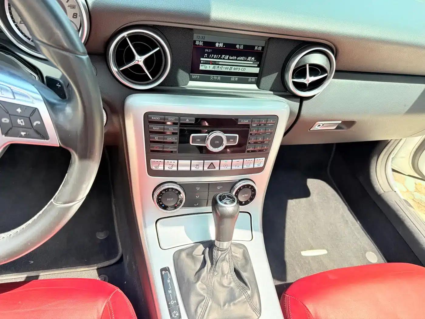 Mercedes-Benz SLK-Class 2011 SLK 200 Fashion Edition — миниатюра 15