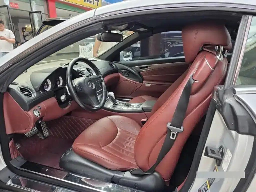 Mercedes-Benz SL-Class 2011 SL 300 Grand Edition — миниатюра 9