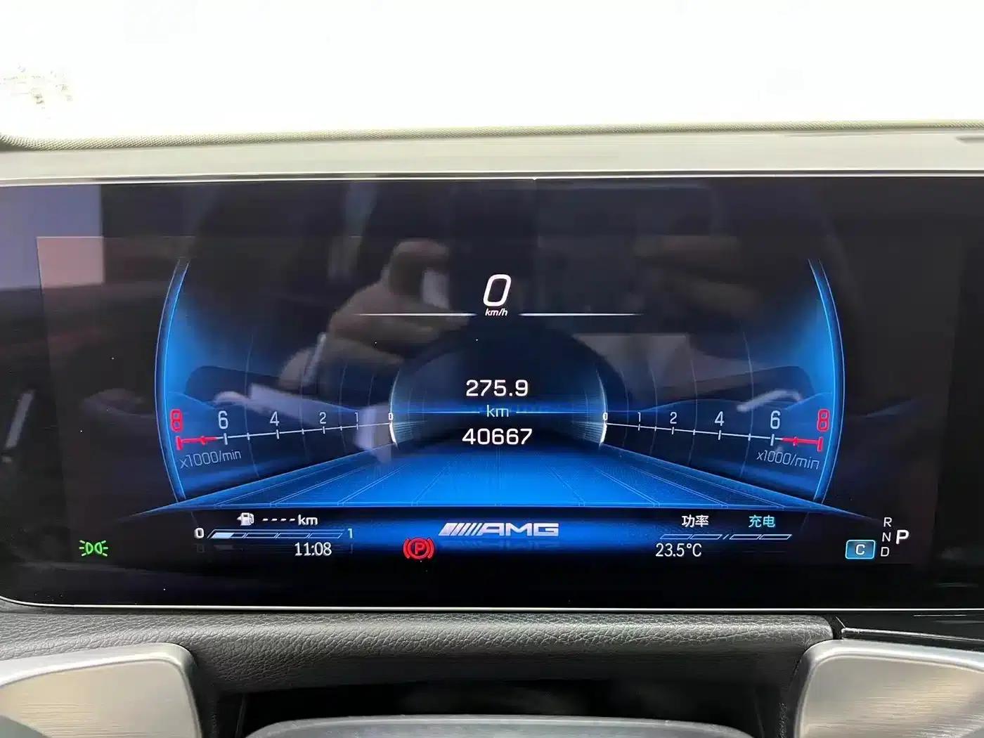 2024 Mercedes-Benz GLB AMG 35 4MATIC — миниатюра 28