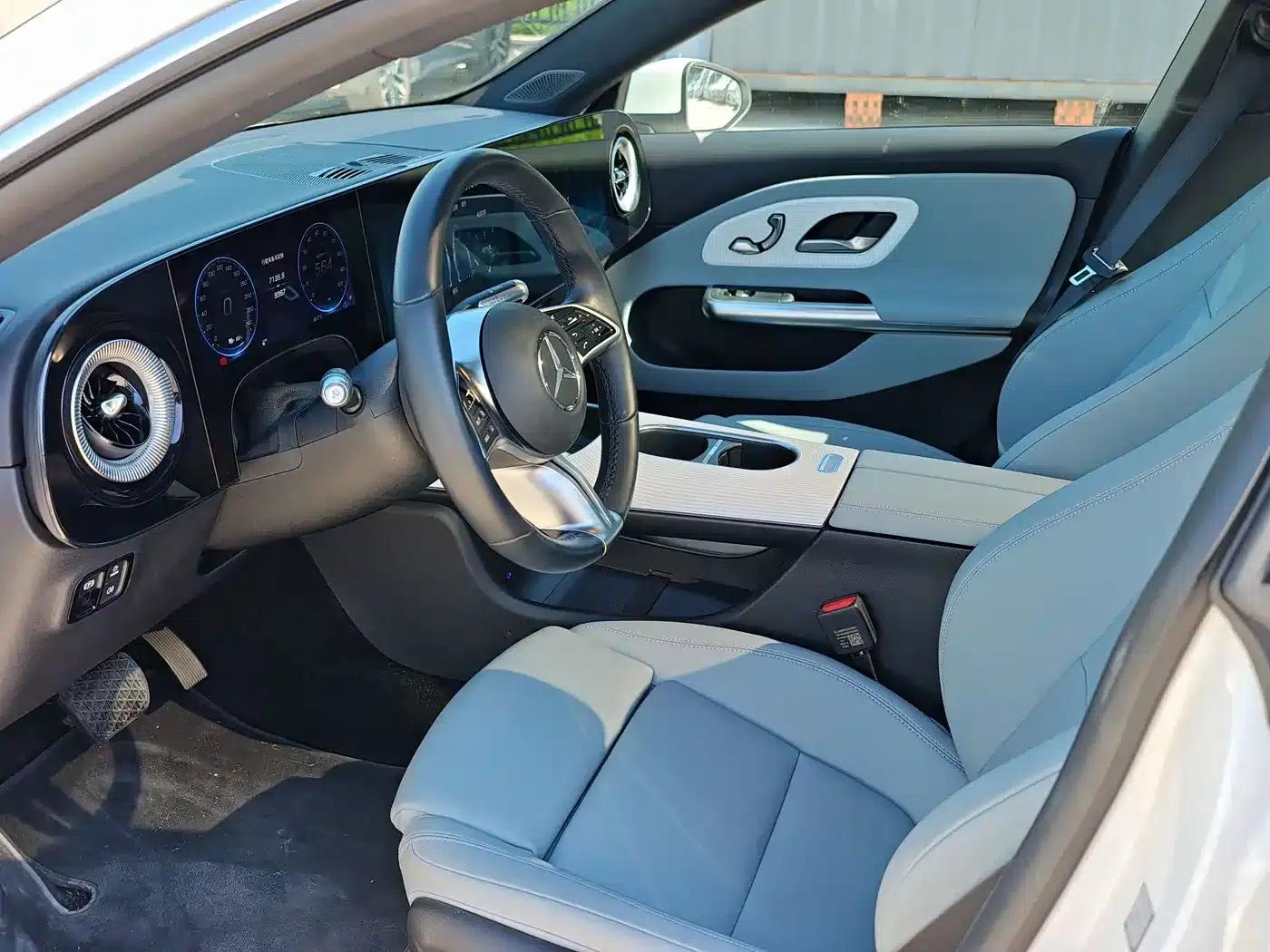Mercedes-Benz CLA PHEV 2025 300L Ultra-Long Range Champion Limited Edition — миниатюра 13
