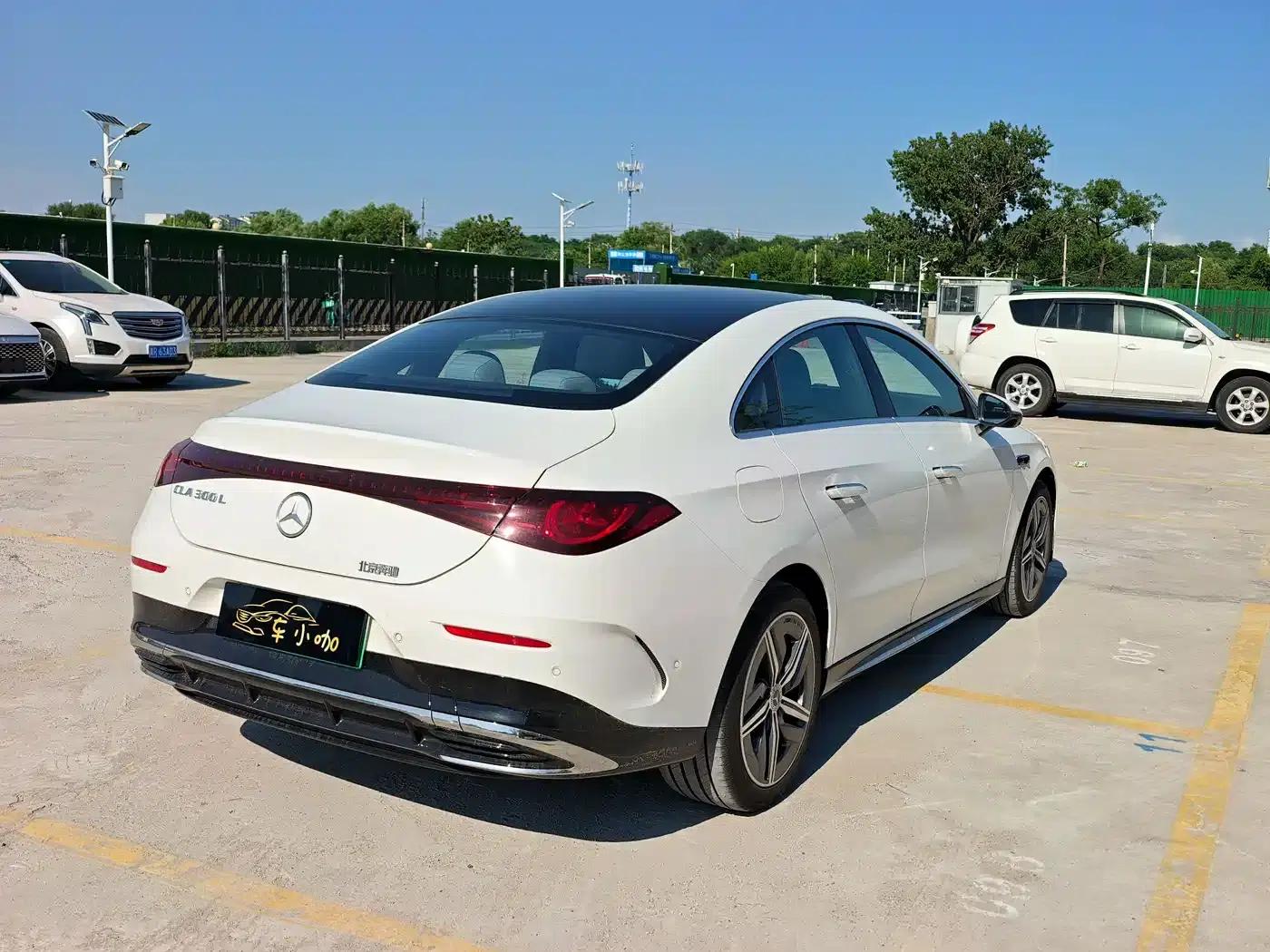 Mercedes-Benz CLA PHEV 2025 300L Ultra-Long Range Champion Limited Edition — миниатюра 6