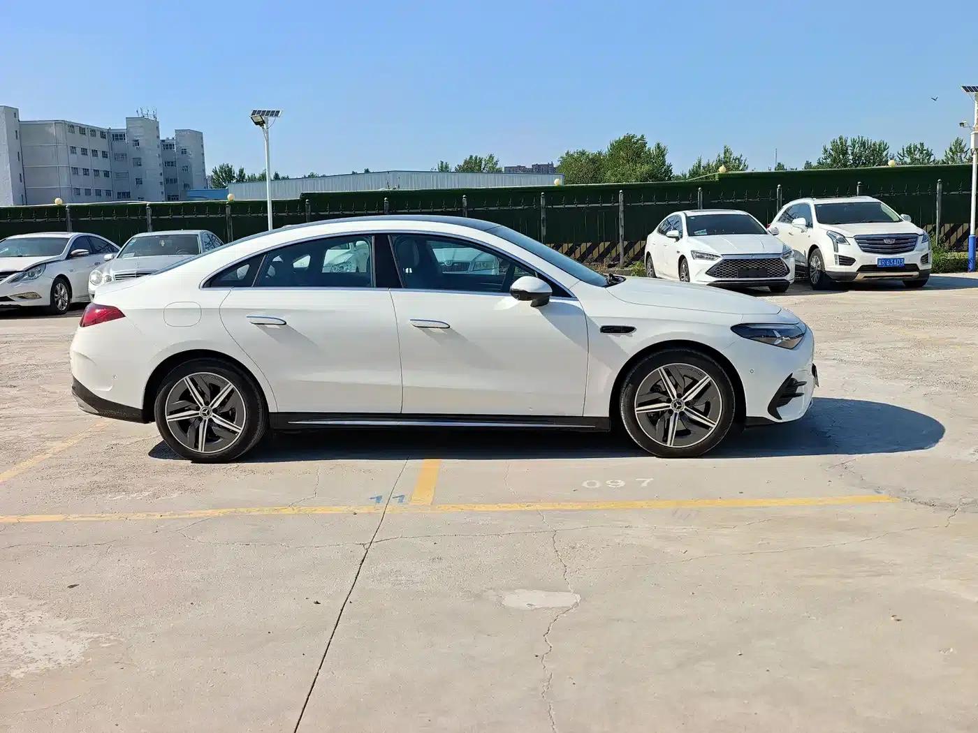 Mercedes-Benz CLA PHEV 2025 300L Ultra-Long Range Champion Limited Edition — миниатюра 7