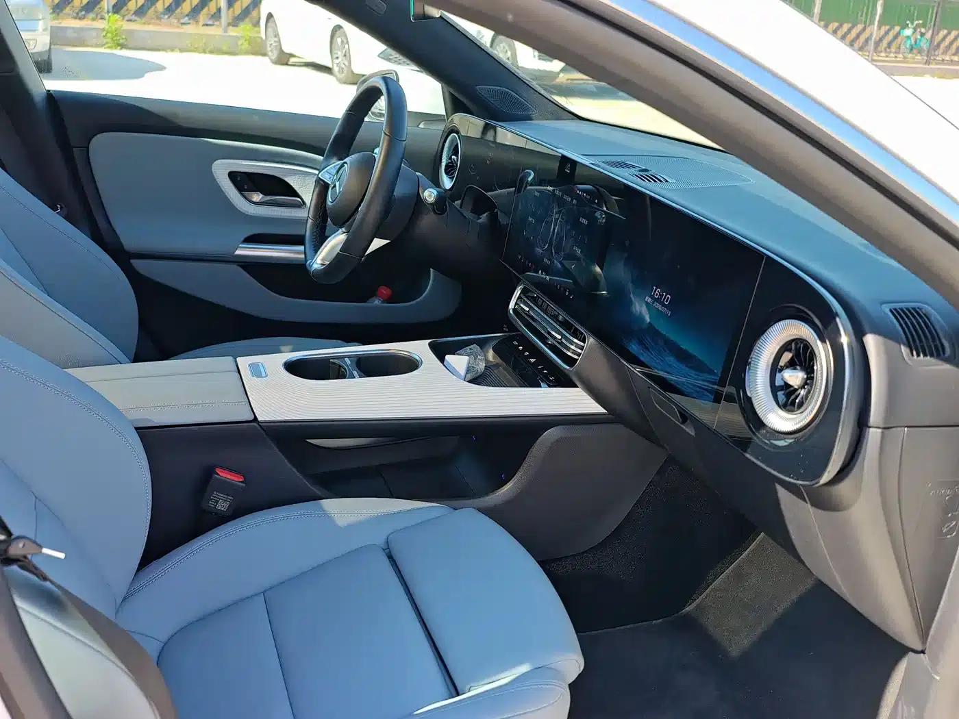 Mercedes-Benz CLA PHEV 2025 300L Ultra-Long Range Champion Limited Edition — миниатюра 10