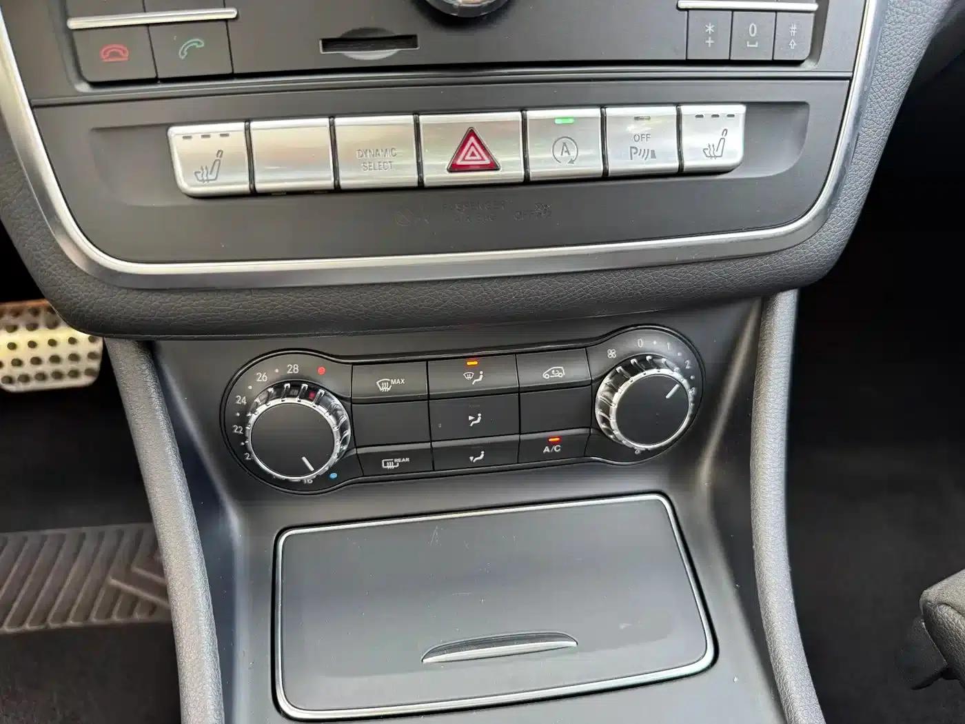 Imported Mercedes-Benz CLA 2018 CLA 220 4MATIC — миниатюра 16