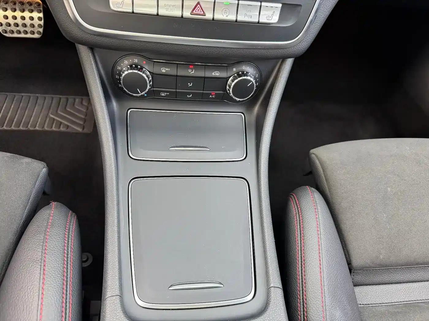 Imported Mercedes-Benz CLA 2018 CLA 220 4MATIC — миниатюра 17