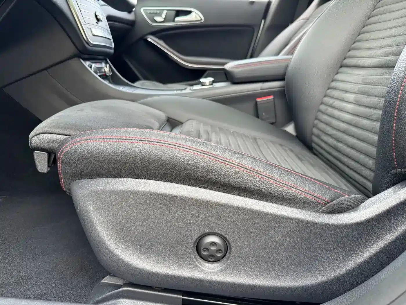 Imported Mercedes-Benz CLA 2018 CLA 220 4MATIC — миниатюра 18
