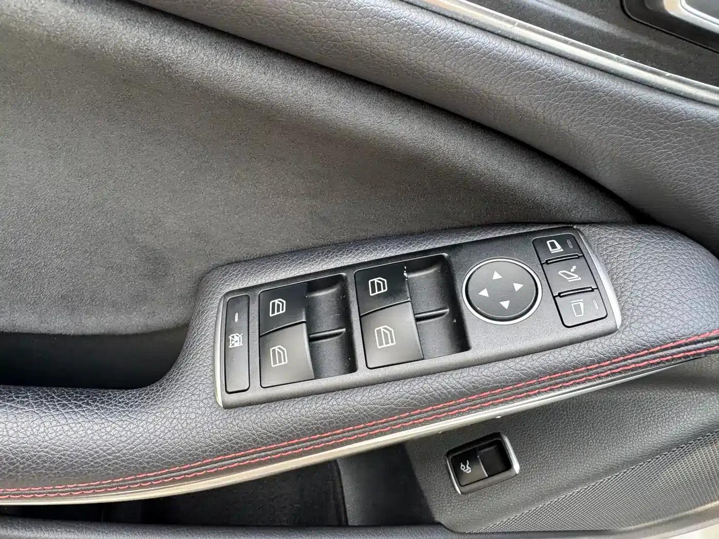 Imported Mercedes-Benz CLA 2018 CLA 220 4MATIC — миниатюра 21
