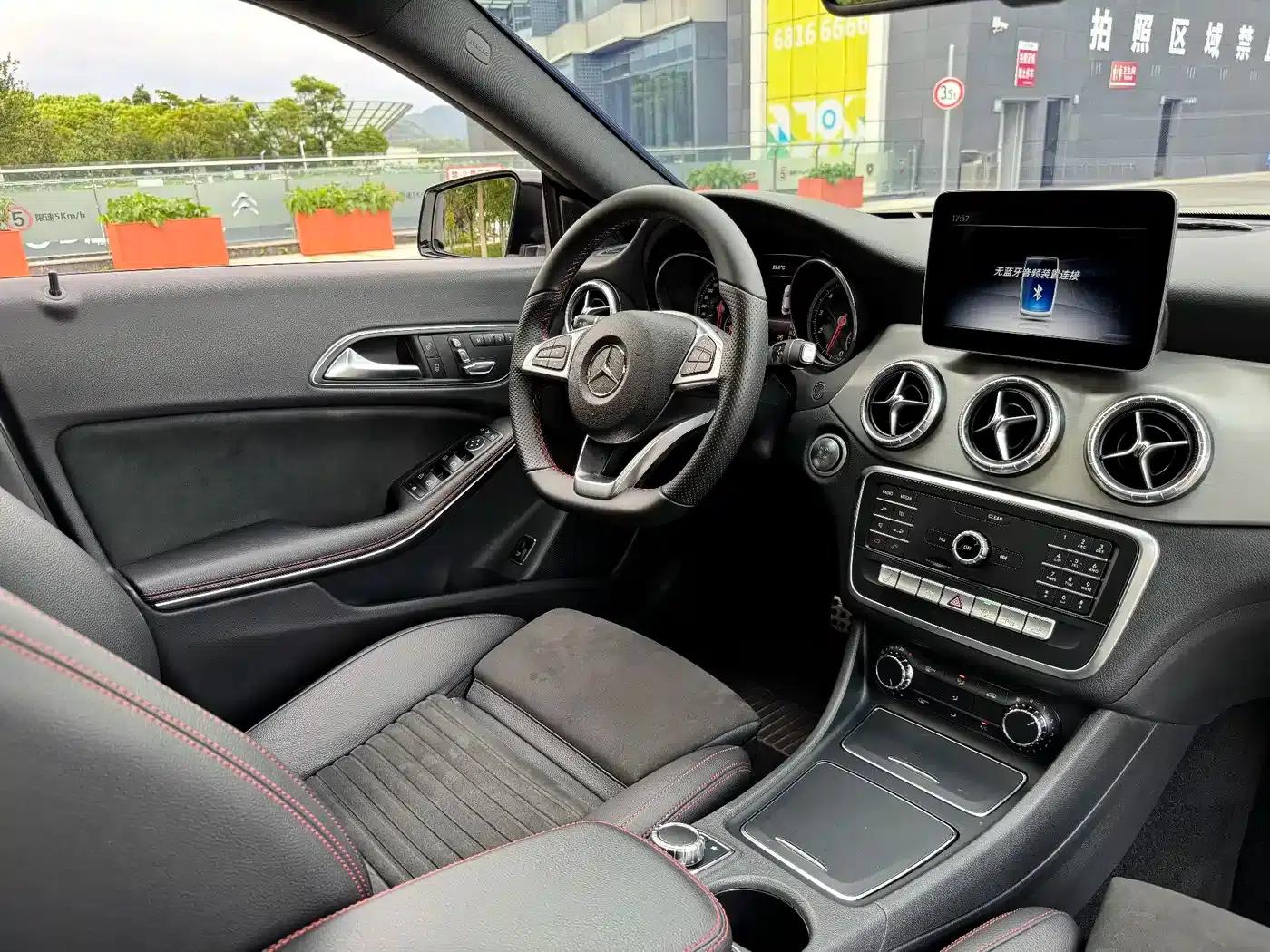 Imported Mercedes-Benz CLA 2018 CLA 220 4MATIC — миниатюра 28