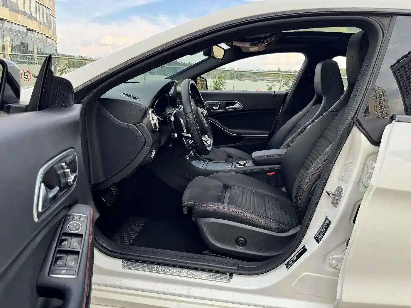 Imported Mercedes-Benz CLA 2018 CLA 220 4MATIC — миниатюра 4