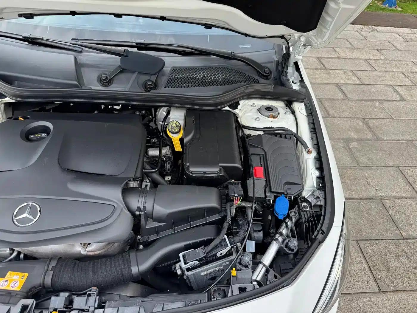 Imported Mercedes-Benz CLA 2018 CLA 220 4MATIC — миниатюра 37