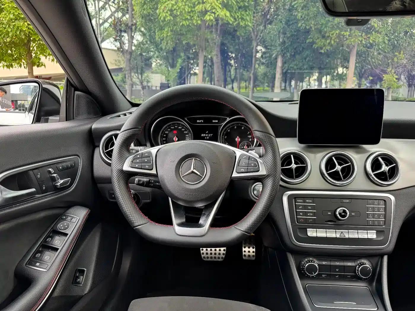 Imported Mercedes-Benz CLA 2018 CLA 220 4MATIC — миниатюра 42