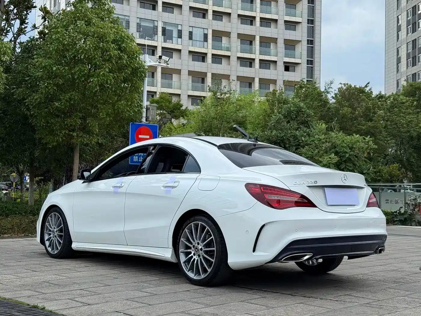 Imported Mercedes-Benz CLA 2018 CLA 220 4MATIC — миниатюра 9