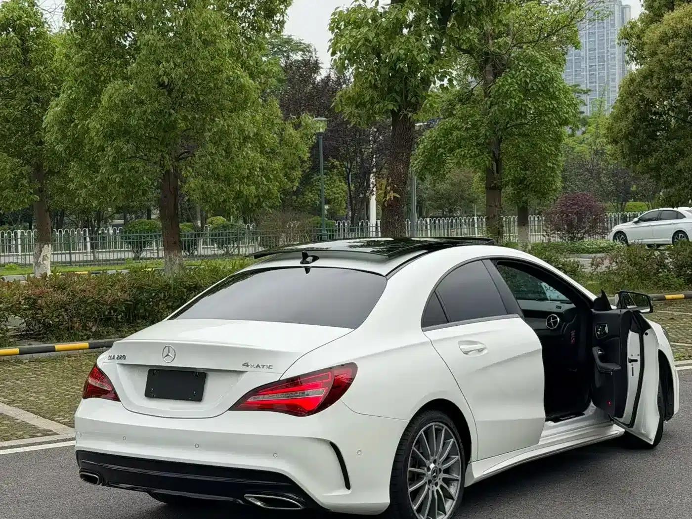 Mercedes-Benz CLA (Imported) 2018 CLA 220 4MATIC — миниатюра 3