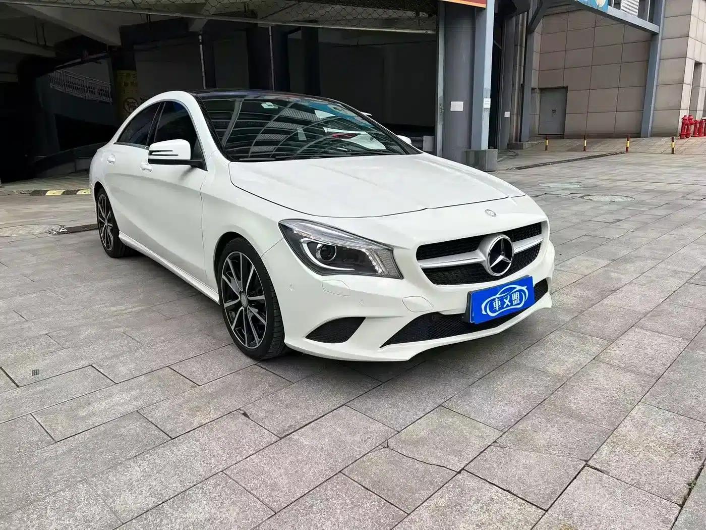 Imported Mercedes-Benz CLA 2016 CLA 200 Fashion Edition — миниатюра 2