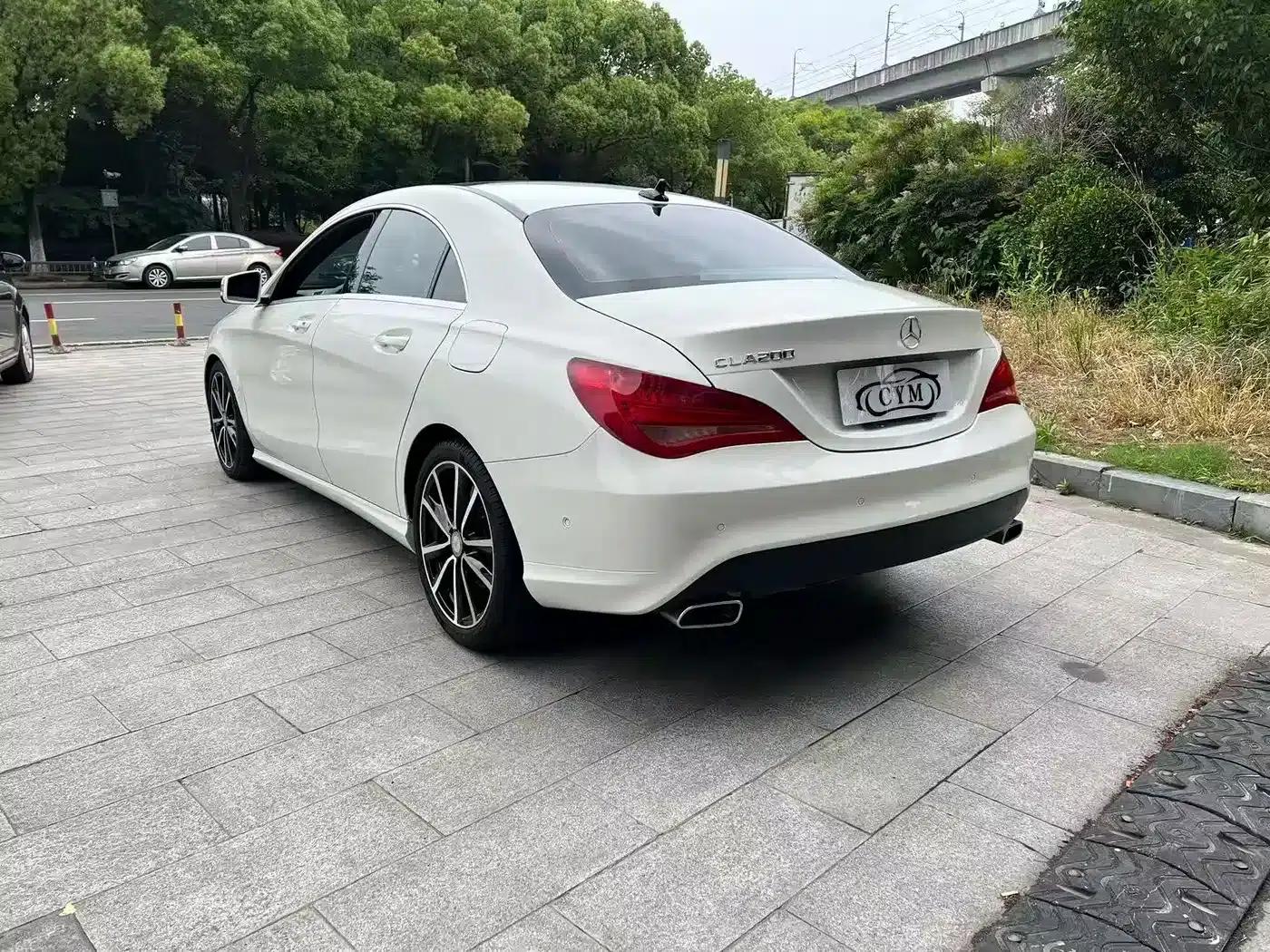 Imported Mercedes-Benz CLA 2016 CLA 200 Fashion Edition — миниатюра 9