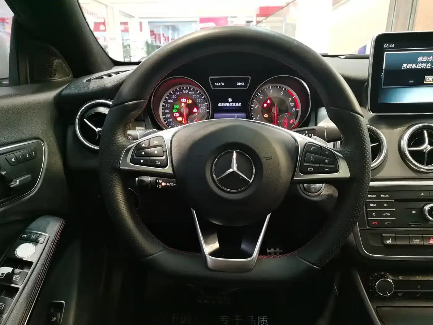 Imported Mercedes-Benz CLA 2016 CLA 220 4MATIC — миниатюра 5