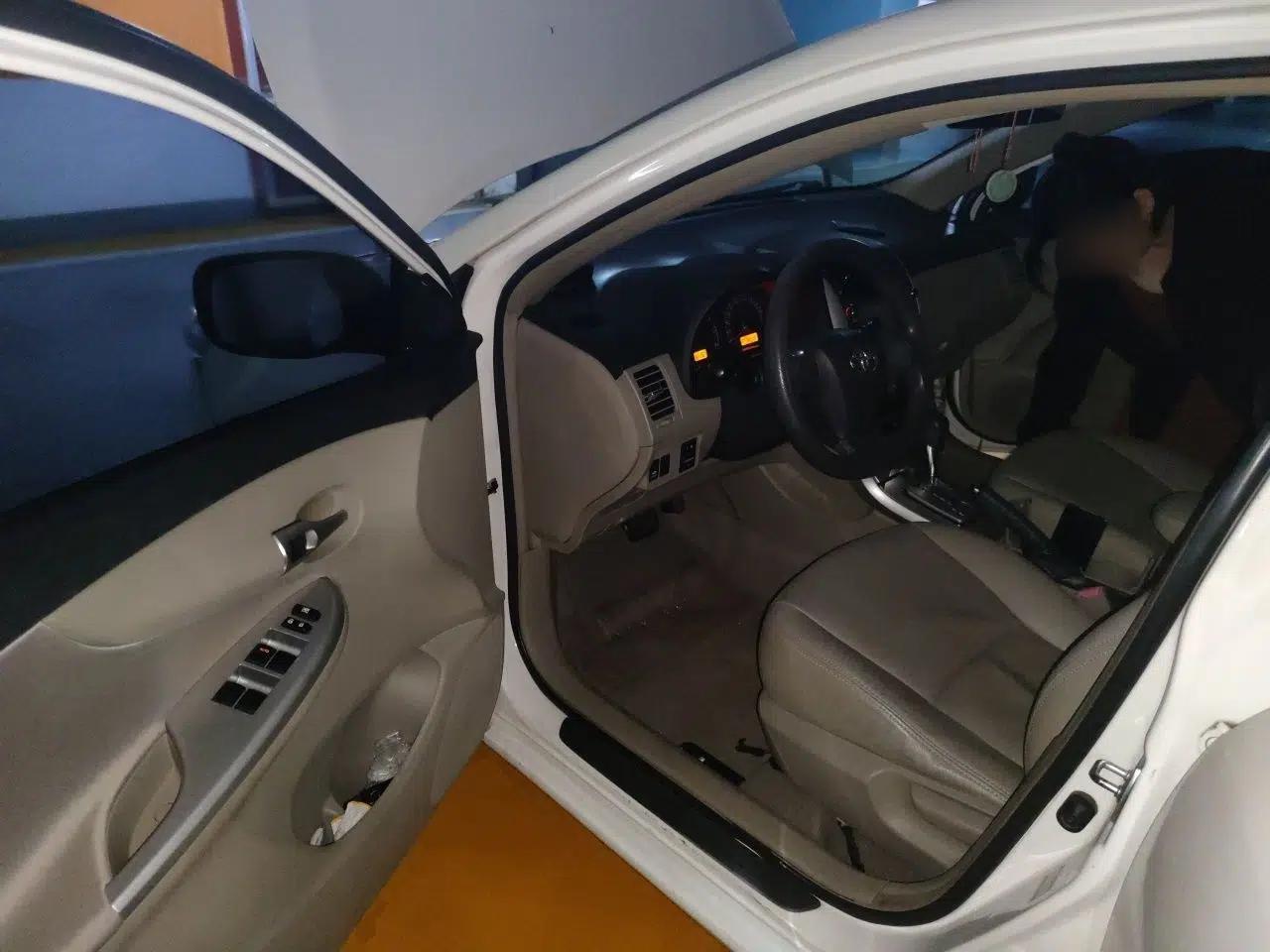 Toyota Corolla 2011 1.6L Automatic GL — миниатюра 16